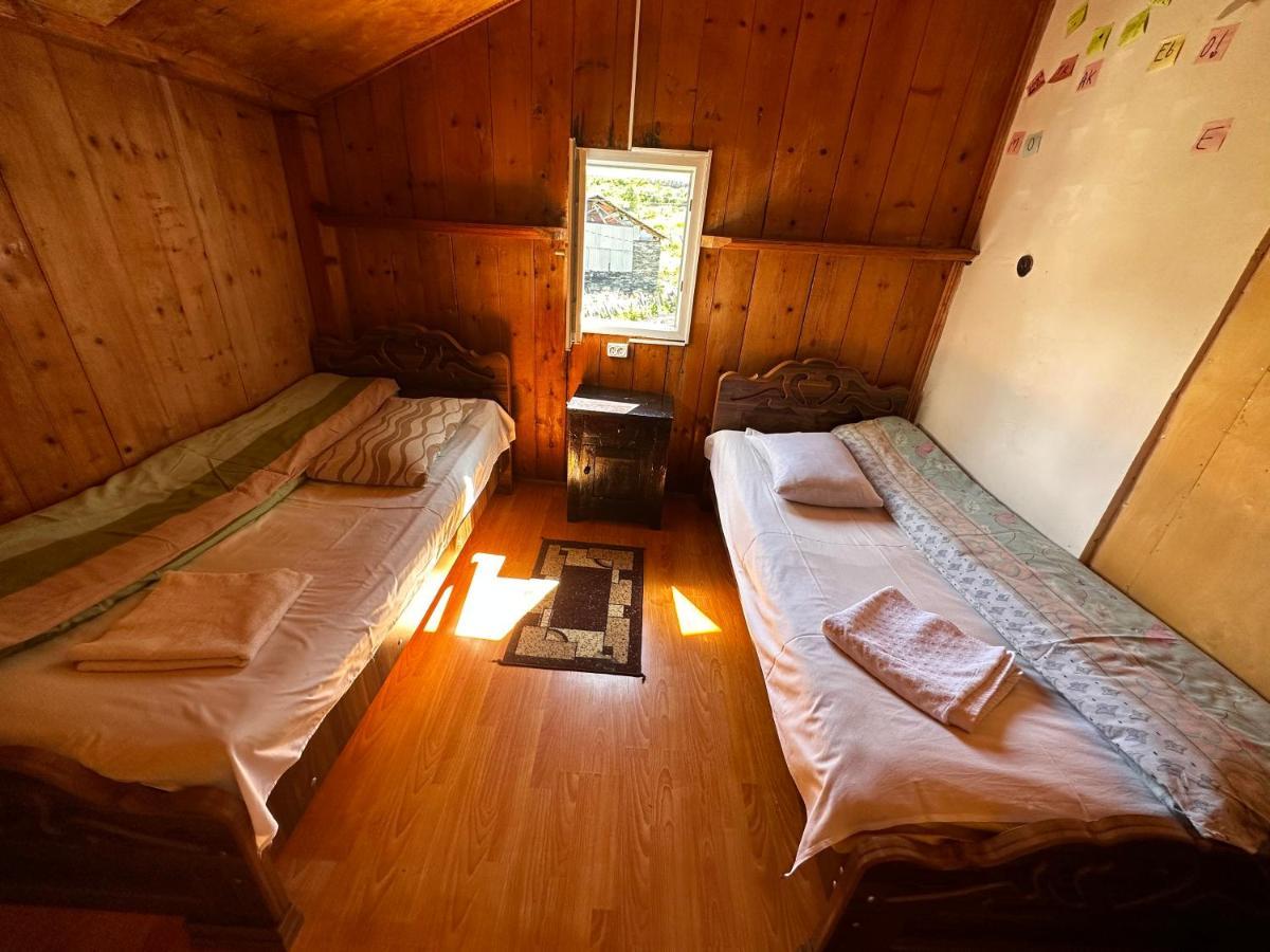 Guesthouse Angelina ウシュグリ エクステリア 写真