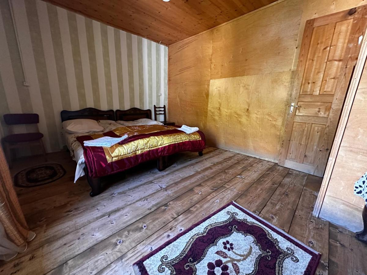 Guesthouse Angelina ウシュグリ エクステリア 写真
