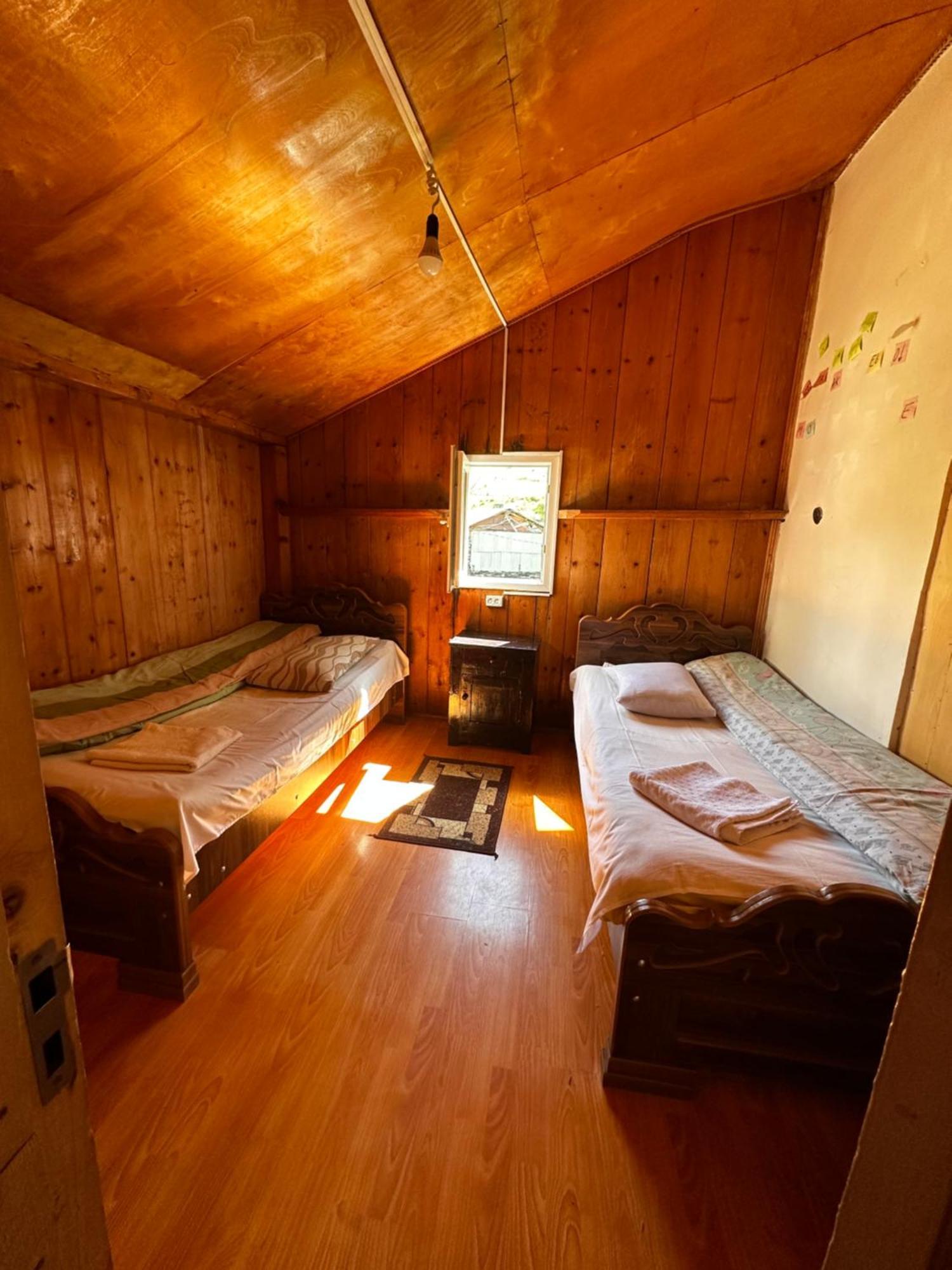 Guesthouse Angelina ウシュグリ エクステリア 写真