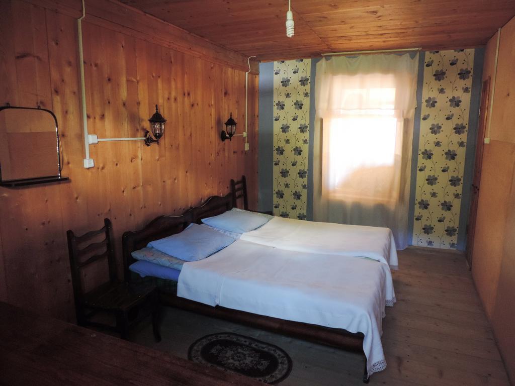 Guesthouse Angelina ウシュグリ エクステリア 写真