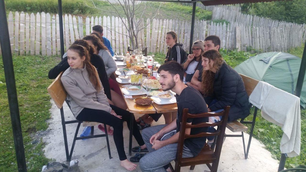 Guesthouse Angelina ウシュグリ エクステリア 写真